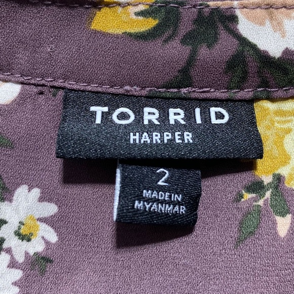 Torrid Women's Harper Floral 3/4 Sleeve Pullover Blouse Size 2 Purple - Picture 9 of 13